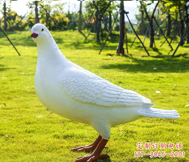 安阳大连英雄纪念公园少女和平鸽雕塑