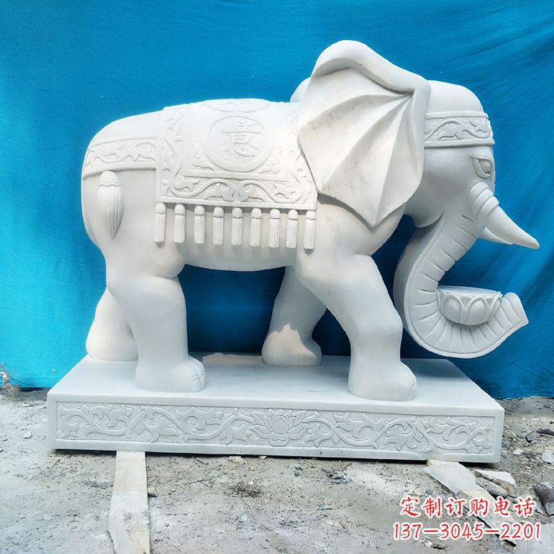 安阳大象石雕翘鼻子