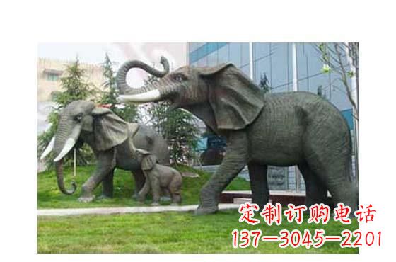 安阳大象一家三口铜雕