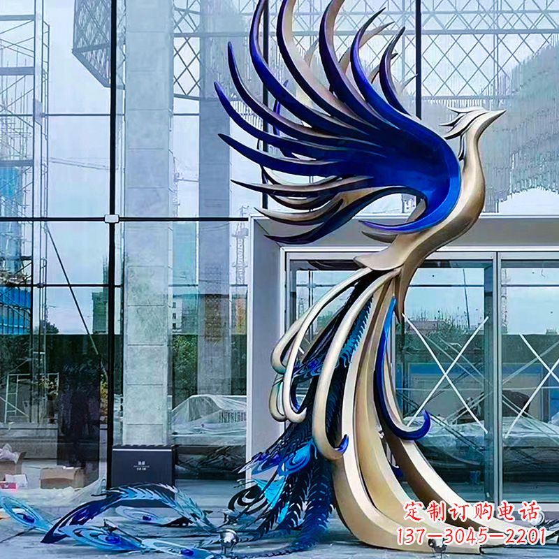 安阳大型彩绘不锈钢孔雀景观雕塑
