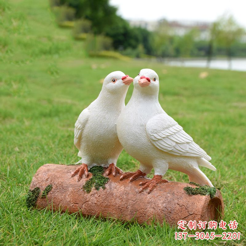 安阳大学头顶和平鸽雕塑