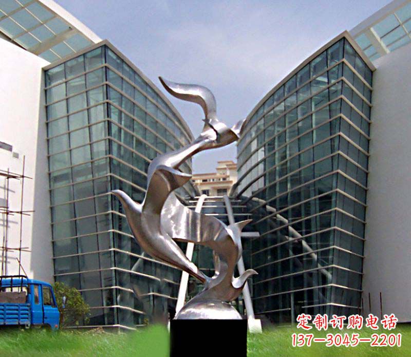 安阳大雁城市不锈钢雕塑