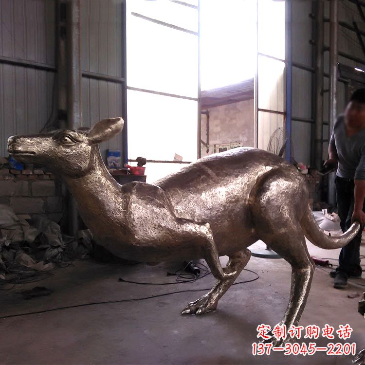 安阳袋鼠纯铜雕塑