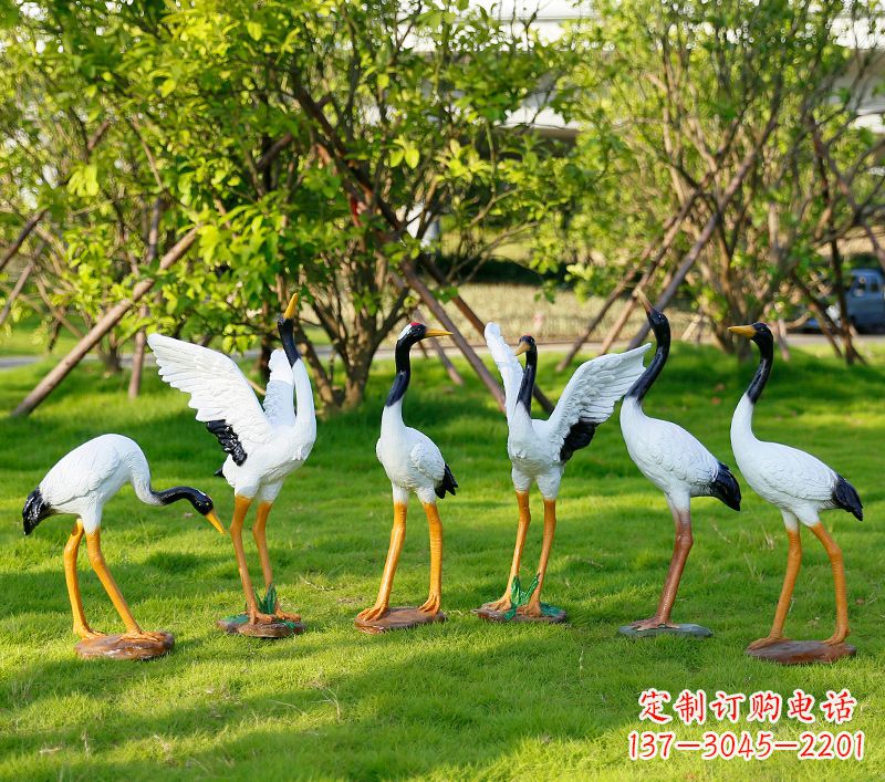 安阳丹顶鹤抽象雕塑