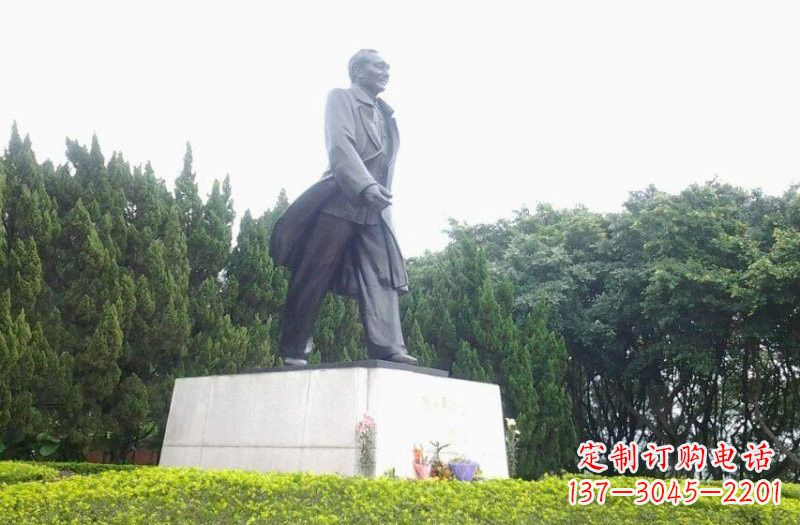 安阳邓小平铜雕