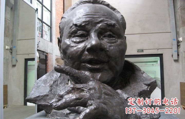 安阳邓小平头像铜雕
