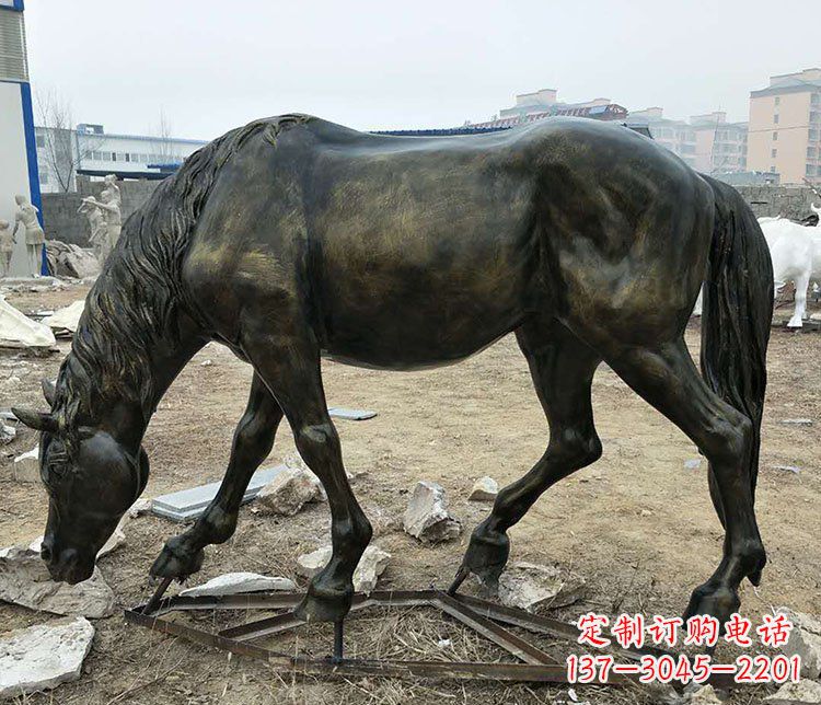 安阳低头马公园玻璃钢仿铜动物雕塑