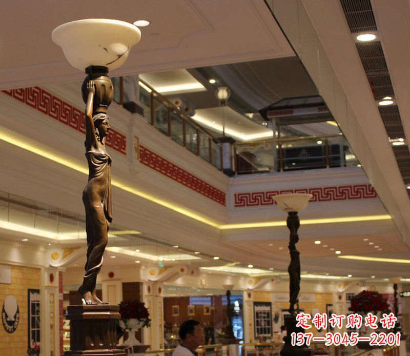 安阳顶盆女人玻璃钢仿铜人物雕塑