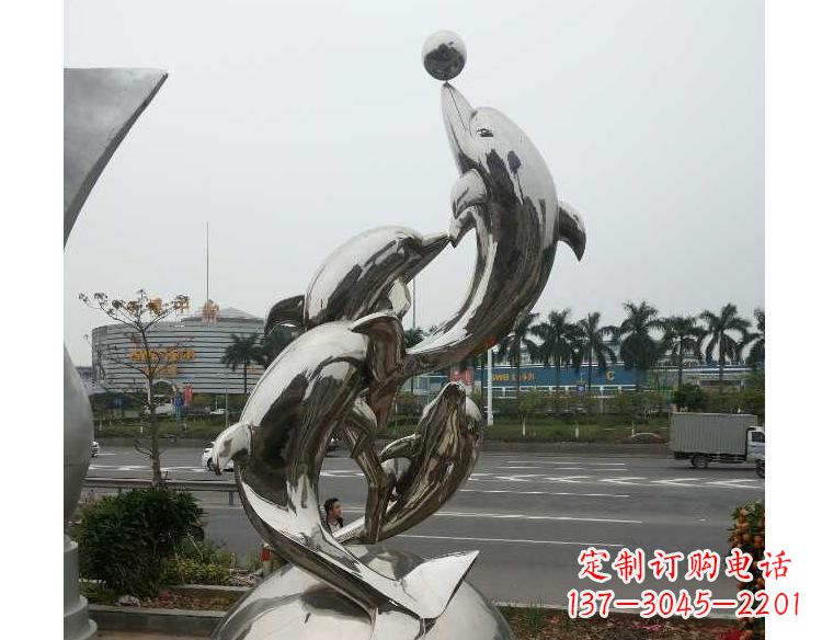 安阳顶球的海豚不锈钢动物雕塑