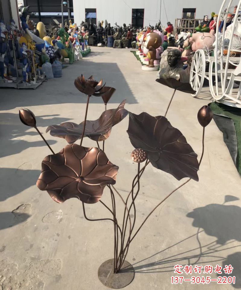 安阳锻铜荷花雕塑