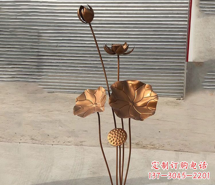 安阳锻铜荷花不锈钢雕塑