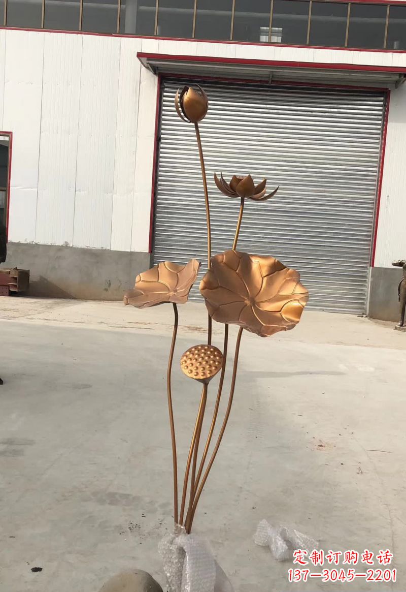 安阳锻铜荷花雕塑112