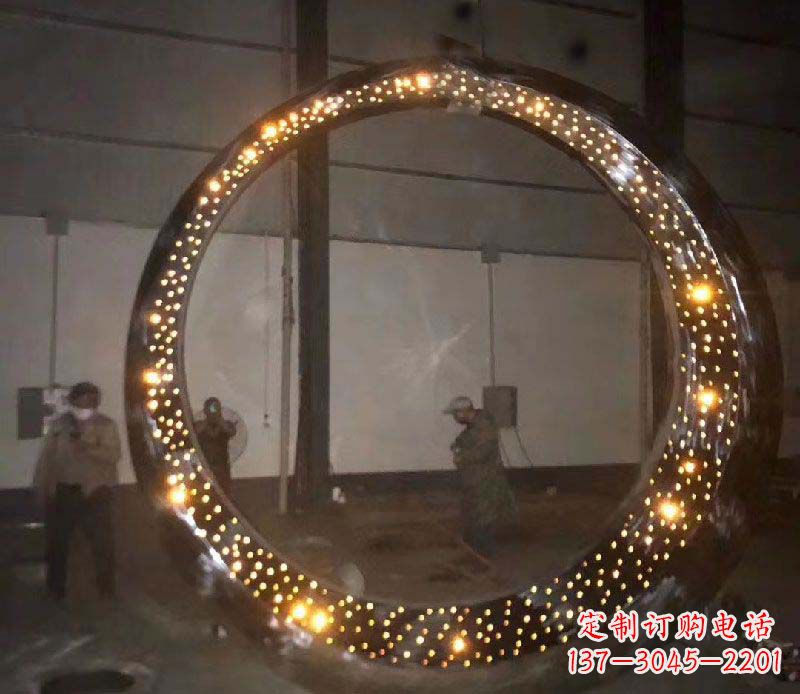 安阳发光不锈钢圆环灯饰景观雕塑