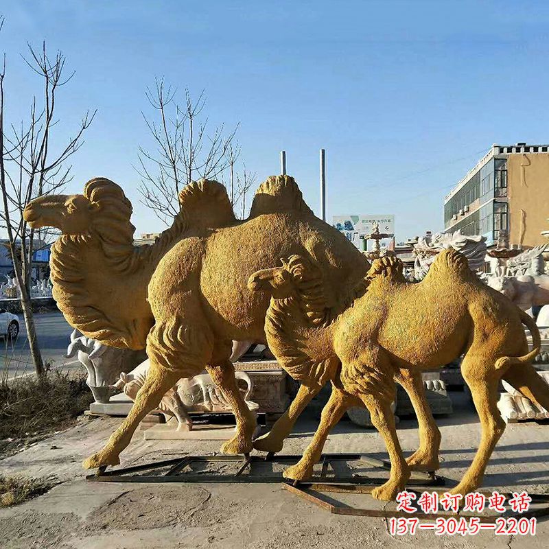 安阳仿真骆驼玻璃钢雕塑