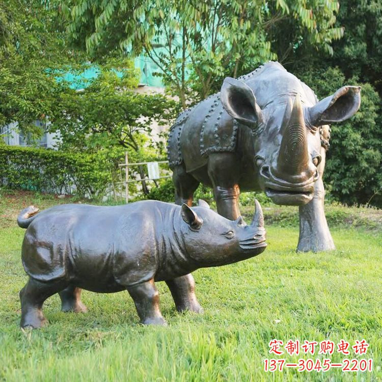 安阳仿真犀牛铜雕-公园园林草坪动物雕塑