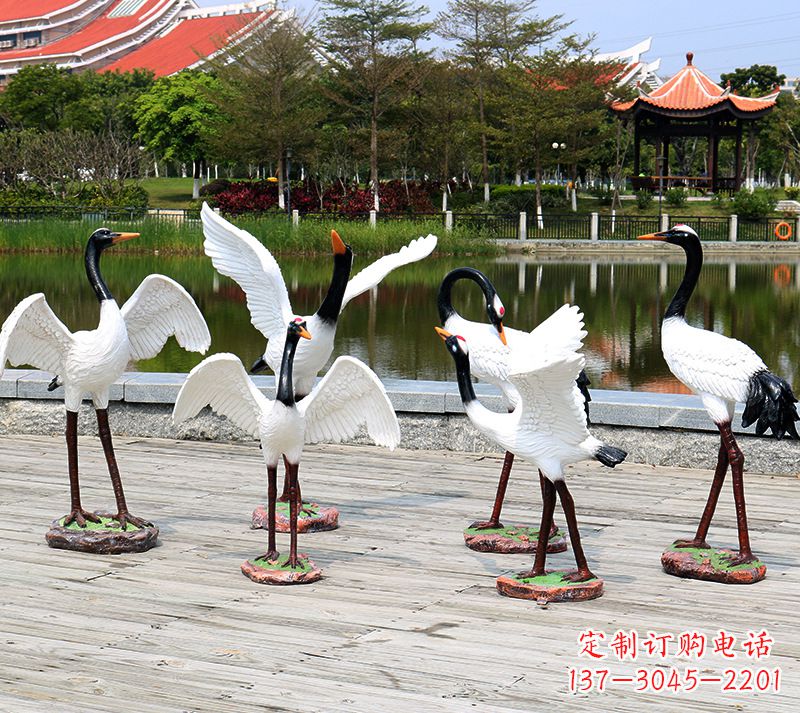 安阳仿真仙鹤动物雕塑