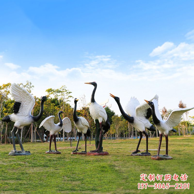 安阳仿真仙鹤公园动物雕塑