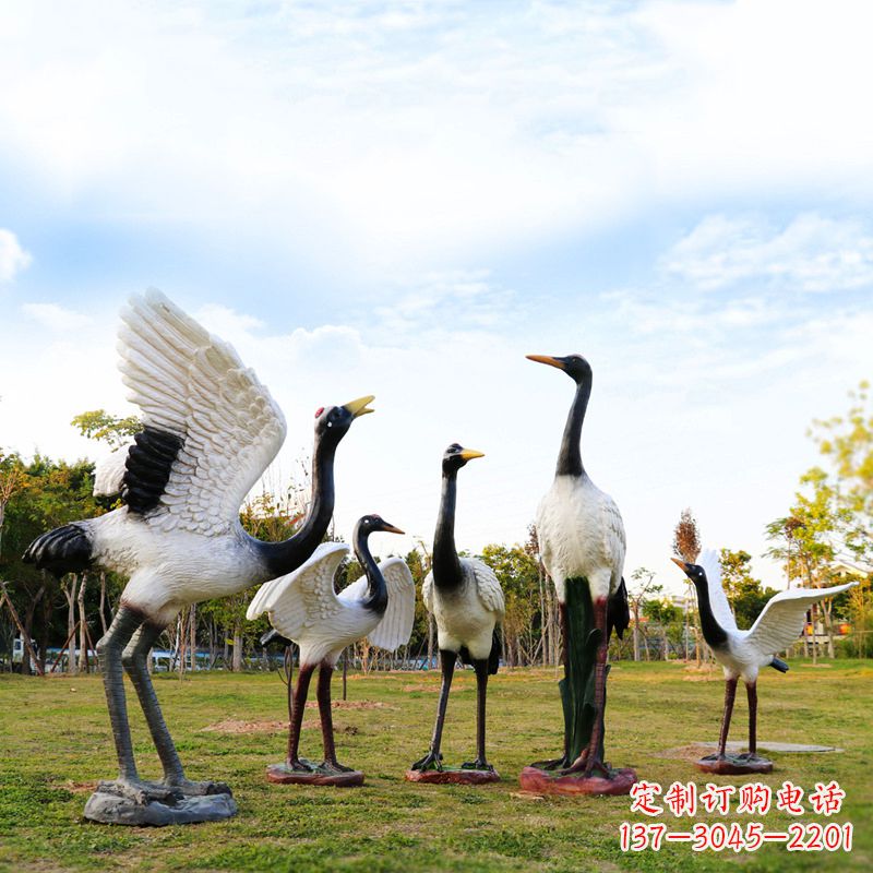 安阳仿真仙鹤动物雕塑摆件