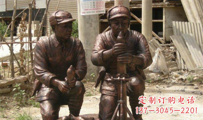 安阳放手榴弹的革命战士铜雕