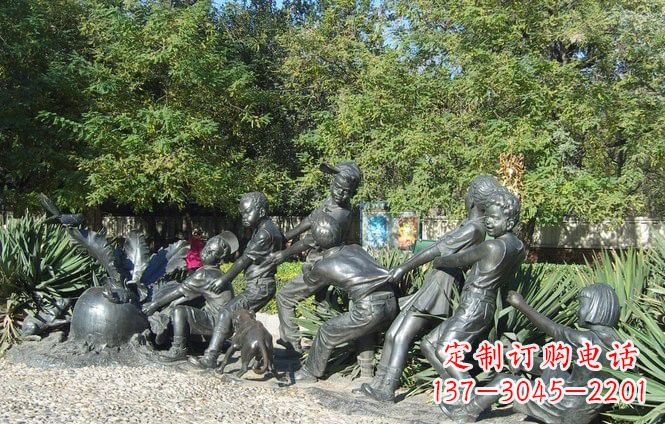 安阳公园拔萝卜的儿童铜雕