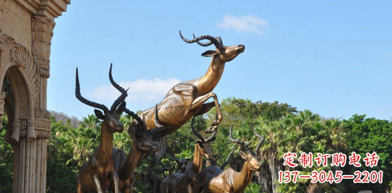 安阳公园奔跑羚羊动物铜雕