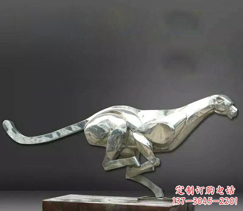 安阳公园不锈钢奔跑的豹子动物雕塑