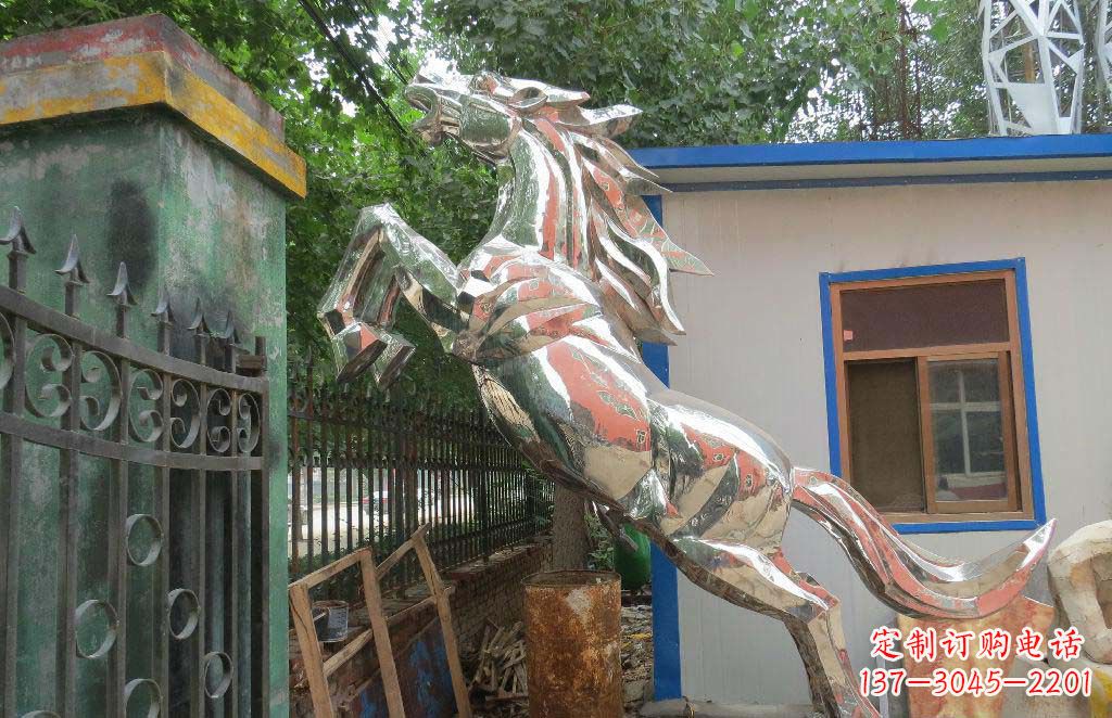 安阳公园不锈钢奔跑的马动物雕塑