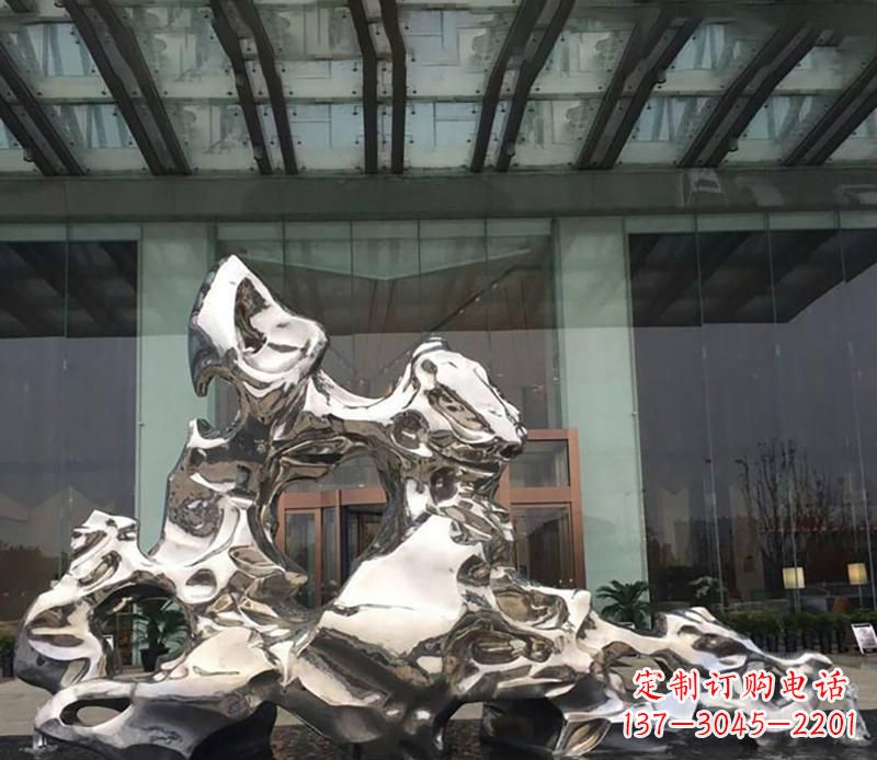 安阳公园不锈钢抽象嬉戏太湖石雕塑