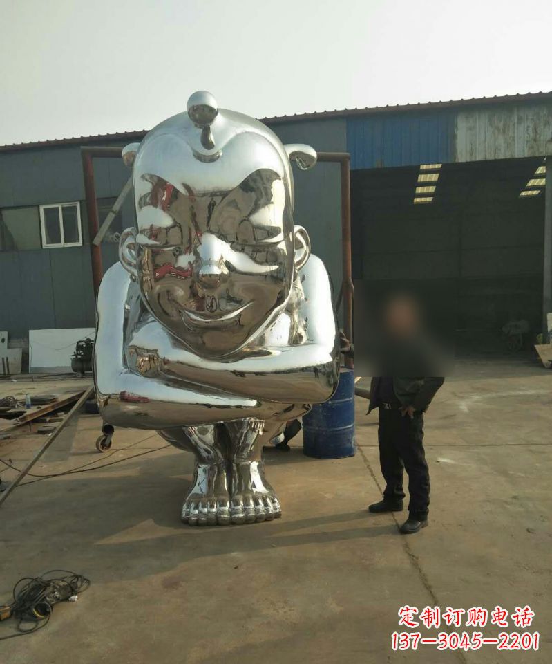 安阳公园不锈钢大型蹲着的儿童雕塑