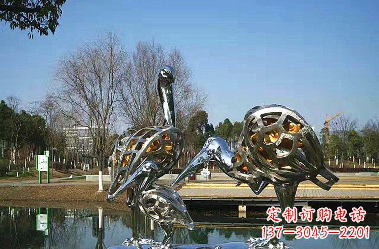 安阳公园不锈钢丹顶鹤一家雕塑