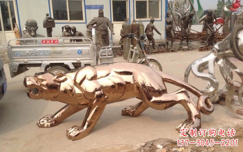 安阳公园不锈钢动物豹雕塑