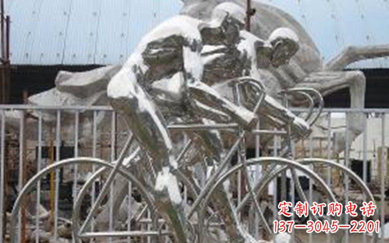 安阳公园不锈钢骑自行车人物景观雕塑