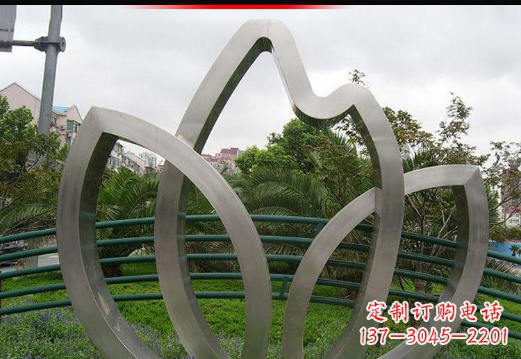 安阳公园不锈钢树叶造型雕塑