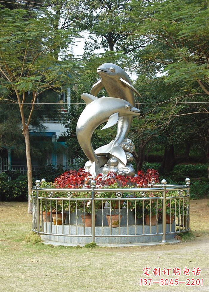 安阳公园不锈钢踏浪海豚雕塑
