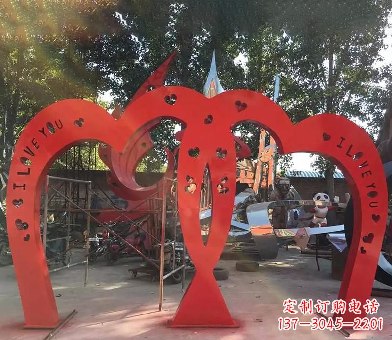 安阳公园不锈钢心形拱门雕塑