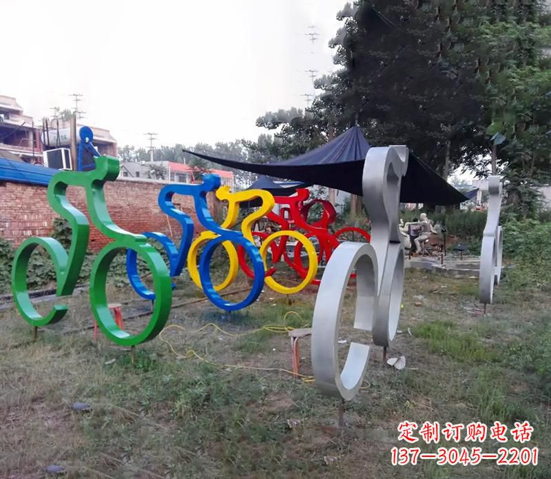 安阳公园抽象不锈钢骑自行车雕塑