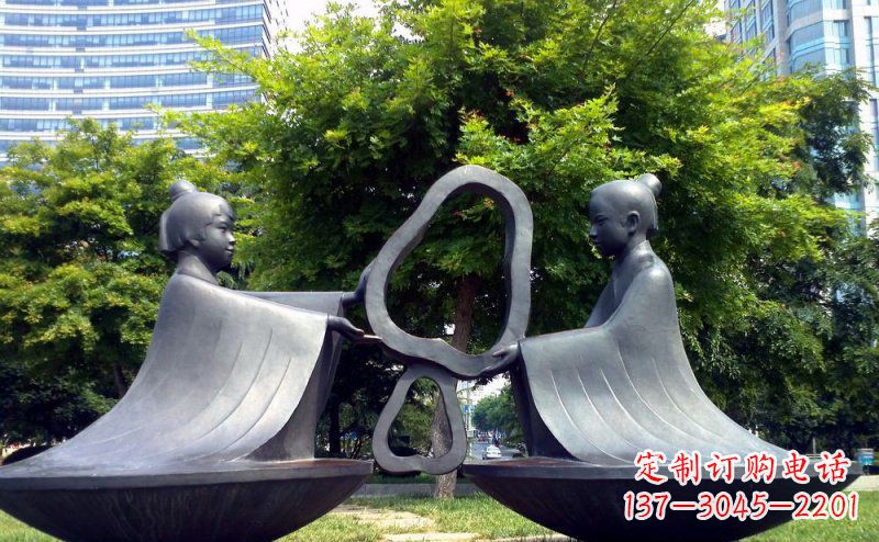 安阳公园抽象孔融让梨景观铜雕
