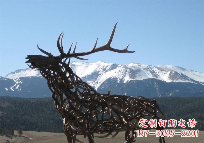 安阳公园抽象鹿动物铜雕