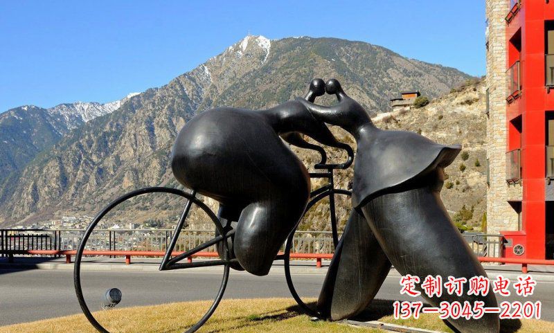 安阳公园抽象骑自行车人物