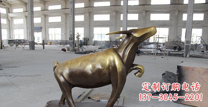 安阳公园抽象小牛动物铜雕