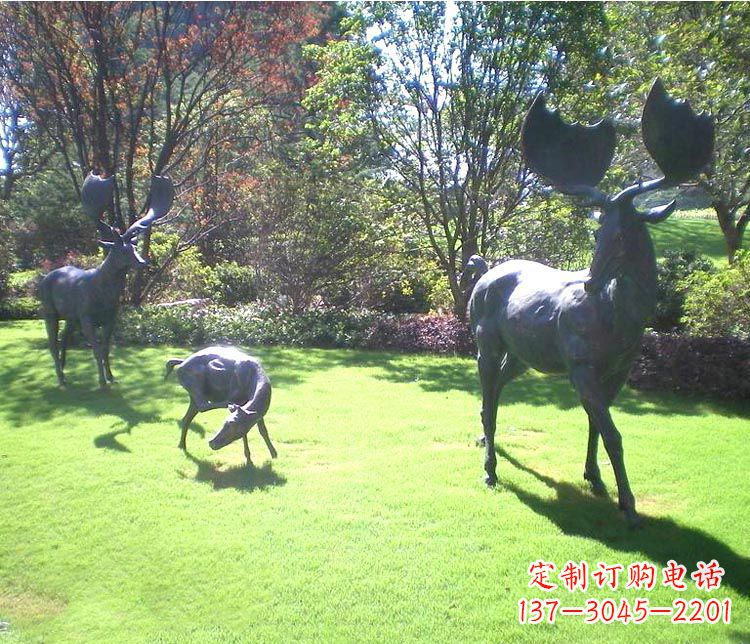 安阳公园大角鹿铜雕