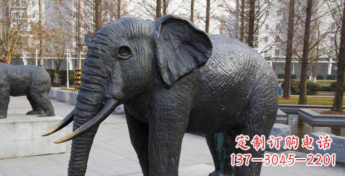 安阳公园大象动物雕塑