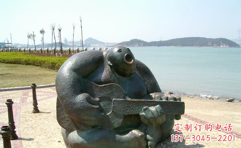 安阳公园弹吉他抽象人物铜雕