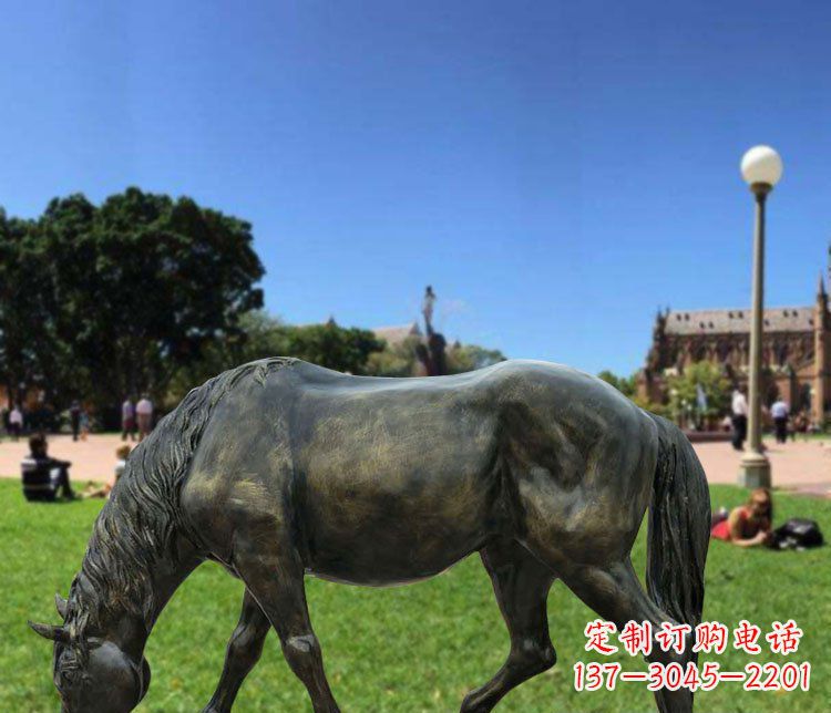 安阳公园低头马玻璃钢仿铜动物雕塑
