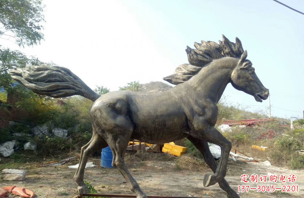 安阳公园动物奔跑的马铜雕