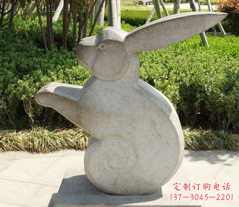 安阳公园动物大兔子雕塑