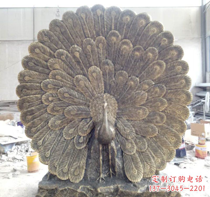 安阳公园动物孔雀铜雕