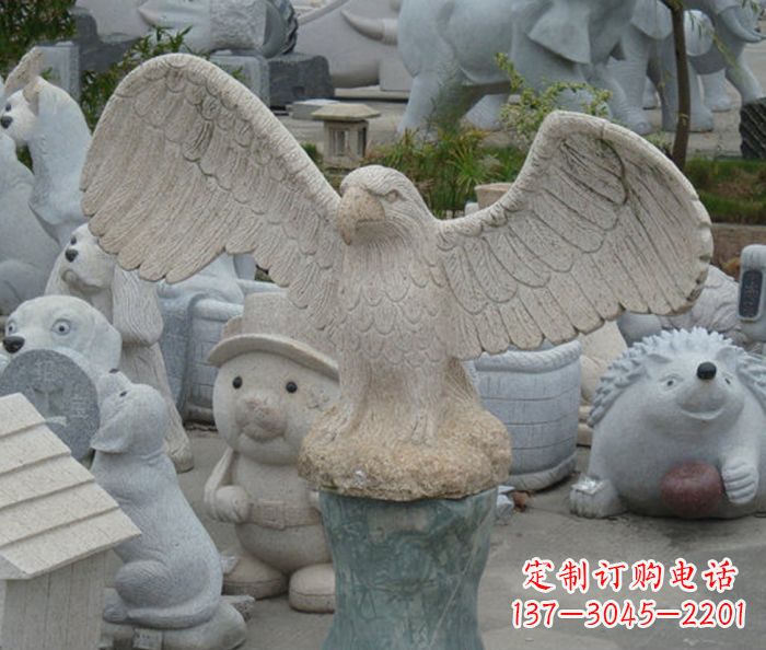 安阳公园动物老鹰石雕
