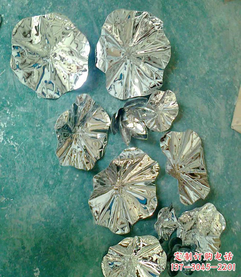 安阳公园锻铜荷叶景观铜雕