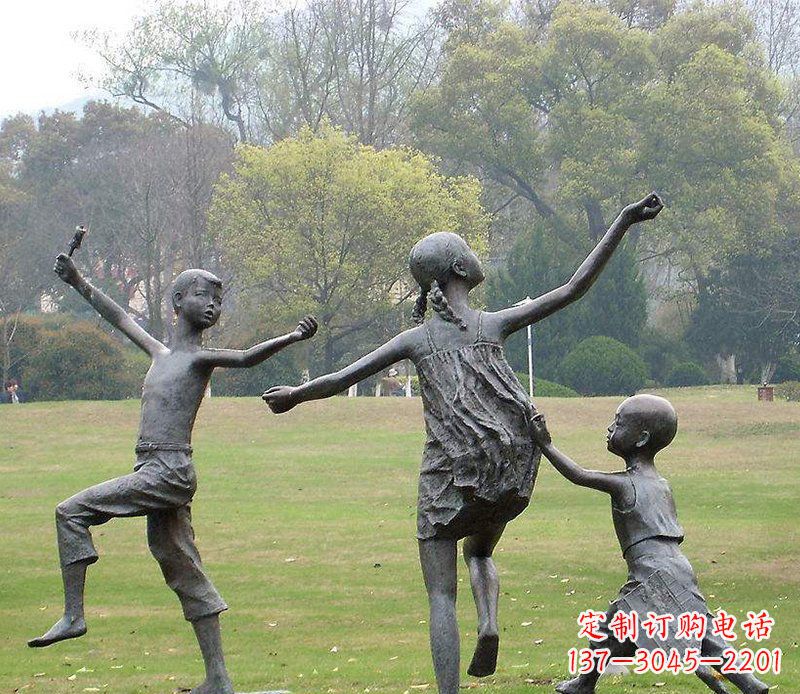 安阳公园放风筝的儿童小品铜雕